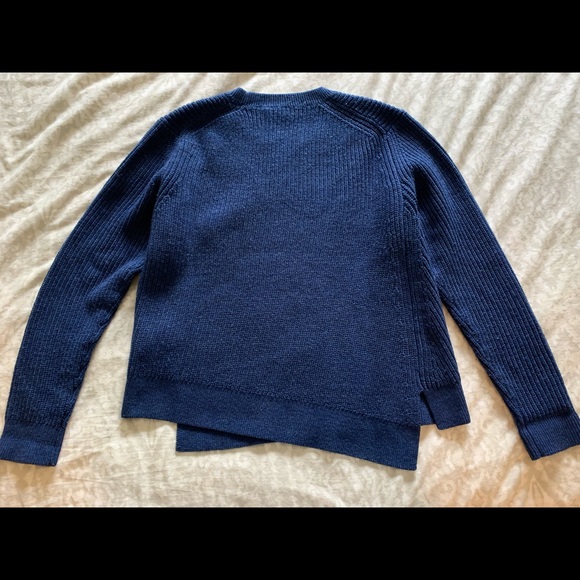 Club Monaco asymmetrical 100% wool sweater - Picture 3 of 13